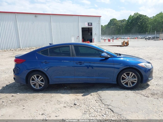Продажа на аукционе авто 2017 Hyundai Elantra Se, vin: 5NPD84LF0HH190995, номер лота: 45056851