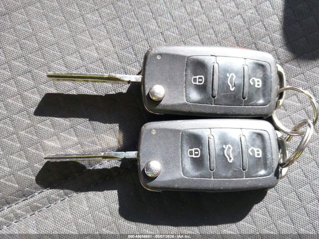 2015 Volkswagen Jetta 2.0l S მანქანა იყიდება აუქციონზე, vin: 3VW1K7AJXFM357834, აუქციონის ნომერი: 45056881