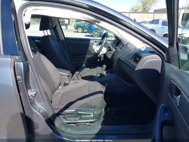 2015 Volkswagen Jetta 2.0l S მანქანა იყიდება აუქციონზე, vin: 3VW1K7AJXFM357834, აუქციონის ნომერი: 45056881