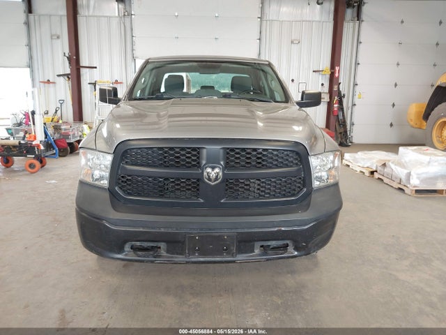 1C6RR7FG3KS629518 RAM 1500 Classic Tradesman 4x4 6&#039;4 Box