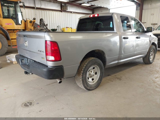 1C6RR7FG3KS629518 RAM 1500 Classic Tradesman 4x4 6&#039;4 Box