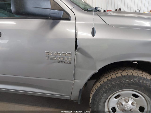 1C6RR7FG3KS629518 RAM 1500 Classic Tradesman 4x4 6&#039;4 Box