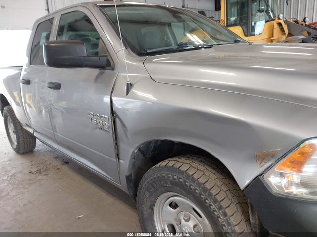 1C6RR7FG3KS629518 RAM 1500 Classic Tradesman 4x4 6&#039;4 Box