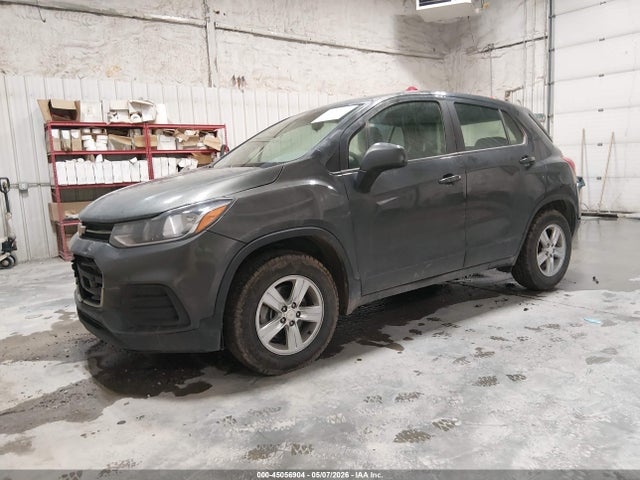 Chevrolet TRAX LS 2019 3GNCJNSB6KL141397 Image 2