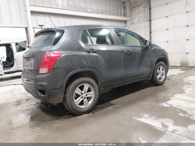 Chevrolet TRAX LS 2019 3GNCJNSB6KL141397 Image 4