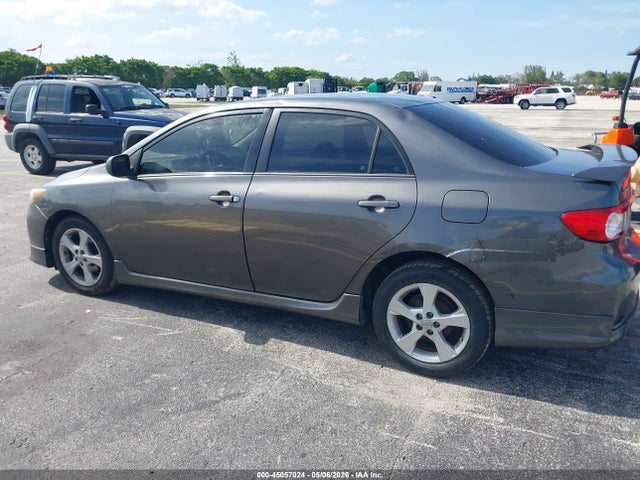 2013 Toyota Corolla S მანქანა იყიდება აუქციონზე, vin: 5YFBU4EE8DP183958, აუქციონის ნომერი: 45057024