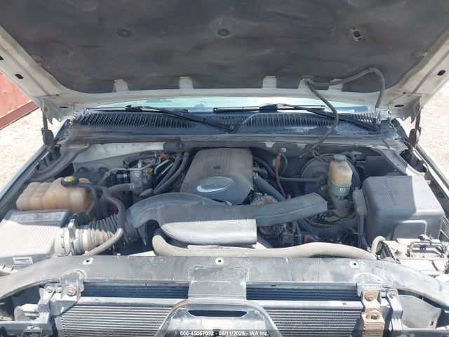 2002 Gmc Yukon Xl 1500 Sle მანქანა იყიდება აუქციონზე, vin: 3GKEC16Z72G133799, აუქციონის ნომერი: 45057032