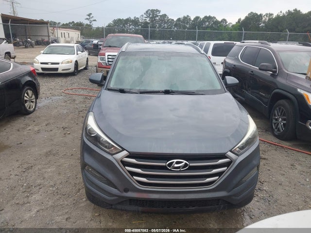 KM8J3CA49JU680095 Hyundai TUCSON SEL