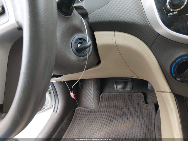 Продажа на аукционе авто 2013 Hyundai Accent Gls, vin: KMHCU4AE6DU565446, номер лота: 45057128
