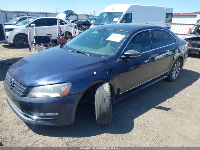 2012 Volkswagen Passat 2.5l Sel Premium მანქანა იყიდება აუქციონზე, vin: 1VWCP7A32CC006196, აუქციონის ნომერი: 45057139