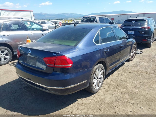 2012 Volkswagen Passat 2.5l Sel Premium მანქანა იყიდება აუქციონზე, vin: 1VWCP7A32CC006196, აუქციონის ნომერი: 45057139
