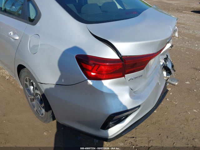 2020 Kia Forte Lxs მანქანა იყიდება აუქციონზე, vin: 3KPF24AD9LE245663, აუქციონის ნომერი: 45057224