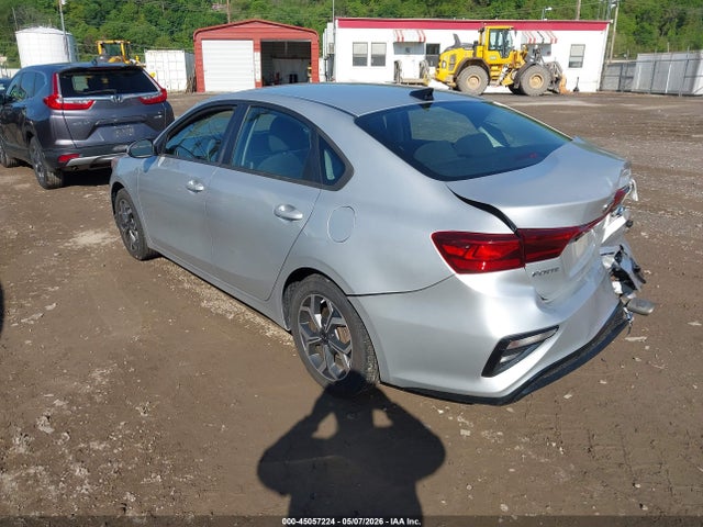 2020 Kia Forte Lxs მანქანა იყიდება აუქციონზე, vin: 3KPF24AD9LE245663, აუქციონის ნომერი: 45057224