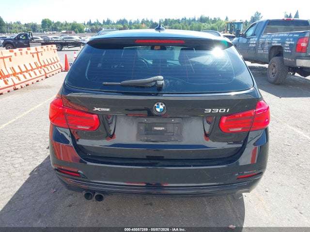WBA8K3C52JA369487 BMW 330i Xdrive