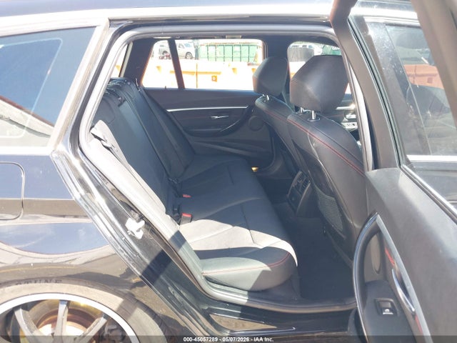 WBA8K3C52JA369487 BMW 330i Xdrive