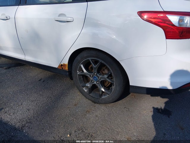 45057298 :رقم المزاد ، 1FADP3F22EL151554 vin ، 2014 Ford Focus Se مزاد بيع