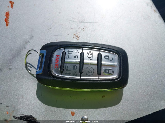 2020 Chrysler Pacifica Touring მანქანა იყიდება აუქციონზე, vin: 2C4RC1FG0LR150001, აუქციონის ნომერი: 45057334