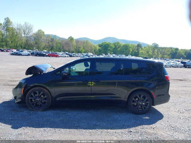 2020 Chrysler Pacifica Touring მანქანა იყიდება აუქციონზე, vin: 2C4RC1FG0LR150001, აუქციონის ნომერი: 45057334