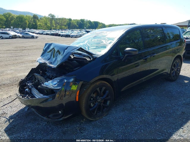 2020 Chrysler Pacifica Touring მანქანა იყიდება აუქციონზე, vin: 2C4RC1FG0LR150001, აუქციონის ნომერი: 45057334