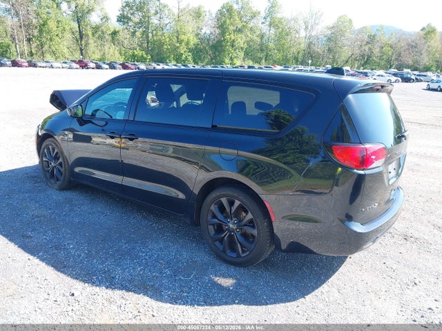 2020 Chrysler Pacifica Touring მანქანა იყიდება აუქციონზე, vin: 2C4RC1FG0LR150001, აუქციონის ნომერი: 45057334