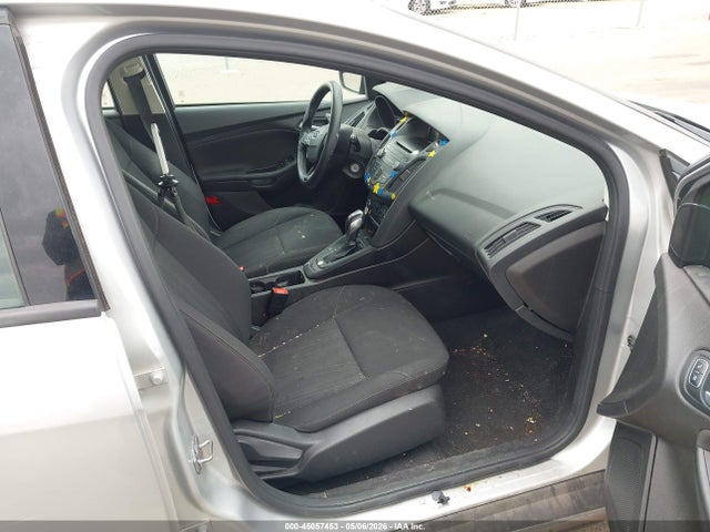 45057453 :رقم المزاد ، 1FADP3K21GL352239 vin ، 2016 Ford Focus Se مزاد بيع