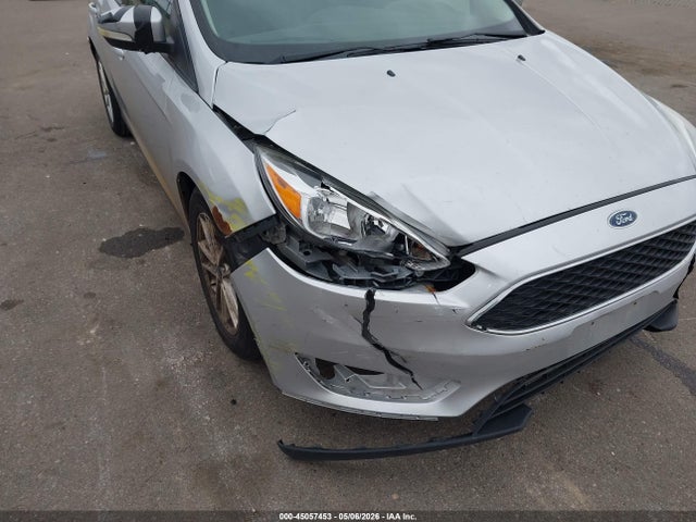 45057453 :رقم المزاد ، 1FADP3K21GL352239 vin ، 2016 Ford Focus Se مزاد بيع