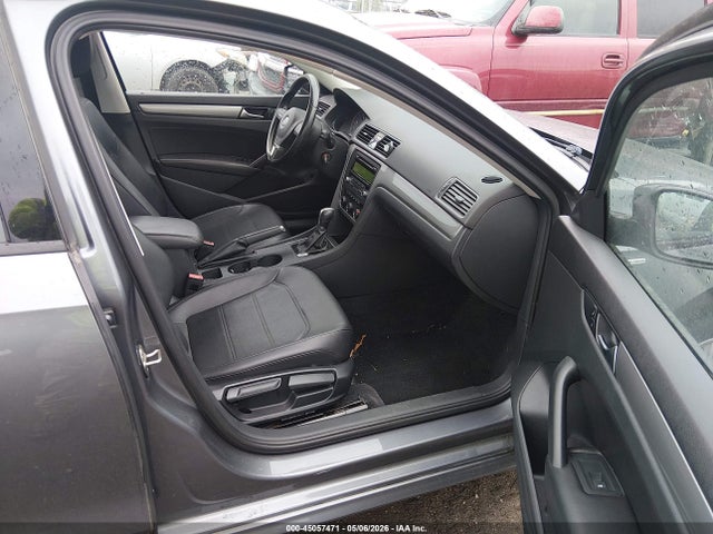 Aukcja sprzedaży 2015 Volkswagen Passat 1.8t Wolfsburg Edition, vin: 1VWAT7A35FC029706, numer aukcji: 45057471