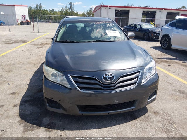 2010 Toyota Camry Le მანქანა იყიდება აუქციონზე, vin: 4T1BF3EK9AU012933, აუქციონის ნომერი: 45057484