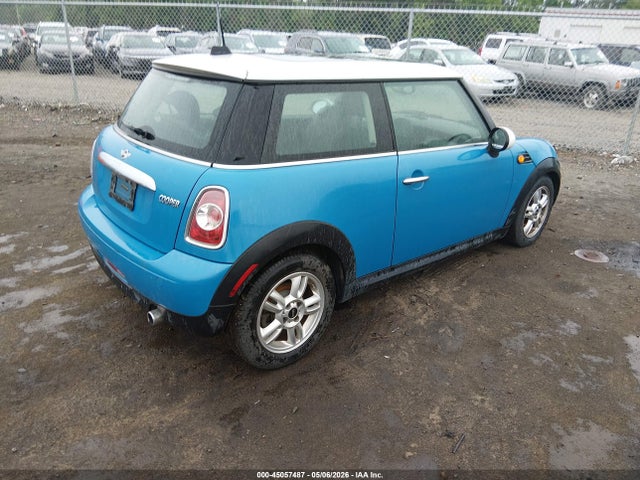 Продажа на аукционе авто 2013 Mini Hardtop Cooper, vin: WMWSU3C52DT686808, номер лота: 45057487