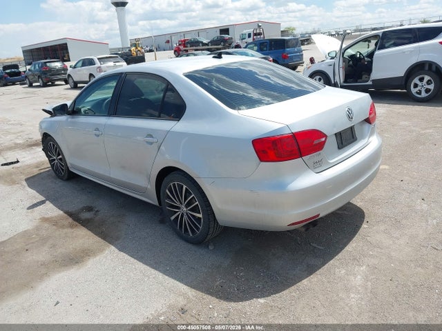 2011 Volkswagen Jetta 2.5l Se მანქანა იყიდება აუქციონზე, vin: 3VWDZ7AJ5BM371515, აუქციონის ნომერი: 45057508