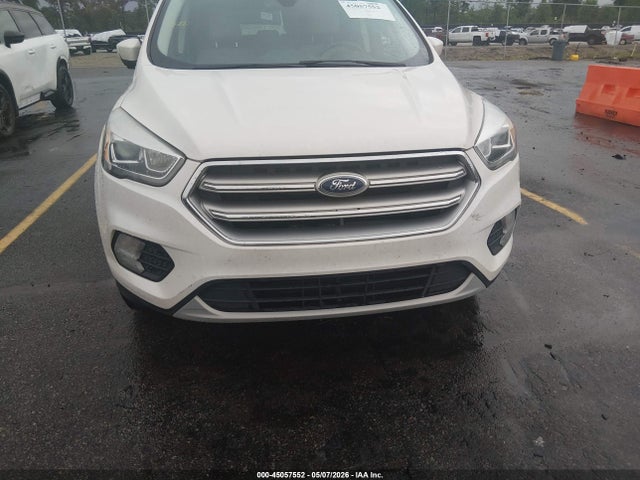 Продажа на аукционе авто 2017 Ford Escape Titanium, vin: 1FMCU0JD2HUB85526, номер лота: 45057552
