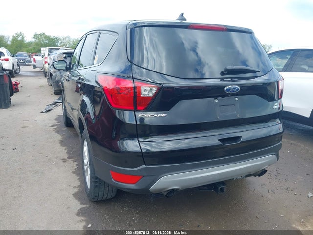 Продажа на аукционе авто 2019 Ford Escape Se, vin: 1FMCU9GD2KUC00397, номер лота: 45057613