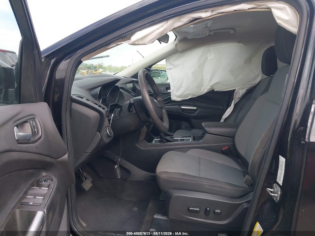 Продажа на аукционе авто 2019 Ford Escape Se, vin: 1FMCU9GD2KUC00397, номер лота: 45057613