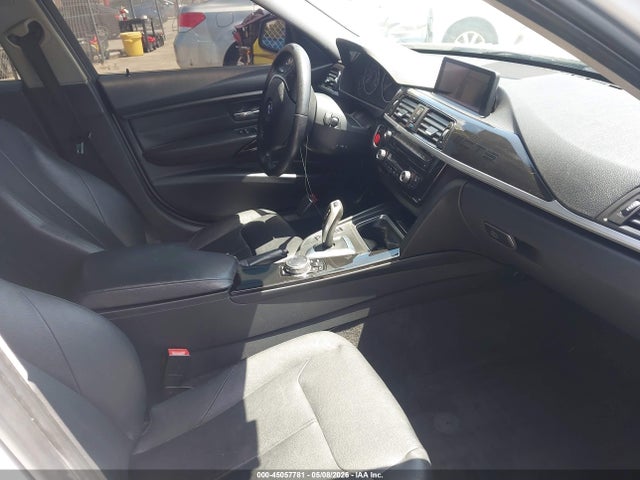 2015 Bmw 335i მანქანა იყიდება აუქციონზე, vin: WBA3A9G50FNS65784, აუქციონის ნომერი: 45057781