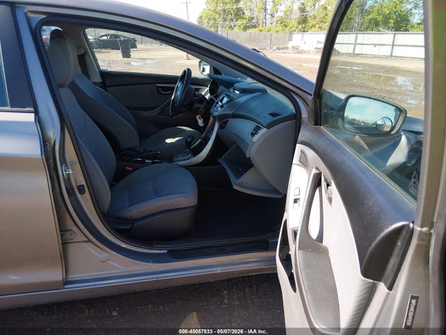 2013 Hyundai Elantra Gls მანქანა იყიდება აუქციონზე, vin: 5NPDH4AEXDH419204, აუქციონის ნომერი: 45057833