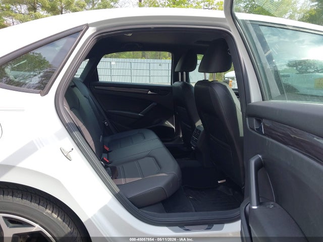 45057854 :رقم المزاد ، 1VWMA7A31NC001113 vin ، 2022 Volkswagen Passat 2.0t R-line مزاد بيع