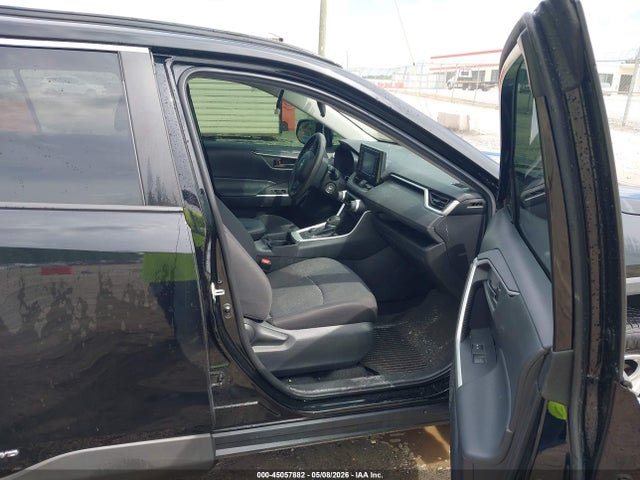 45057882 :رقم المزاد ، 4T3L6RFV3MU007576 vin ، 2021 Toyota Rav4 Hybrid Le مزاد بيع