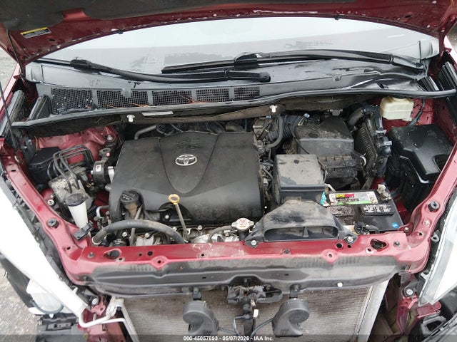 45057893 :رقم المزاد ، 5TDKZ3DC8HS857616 vin ، 2017 Toyota Sienna Le 8 Passenger مزاد بيع