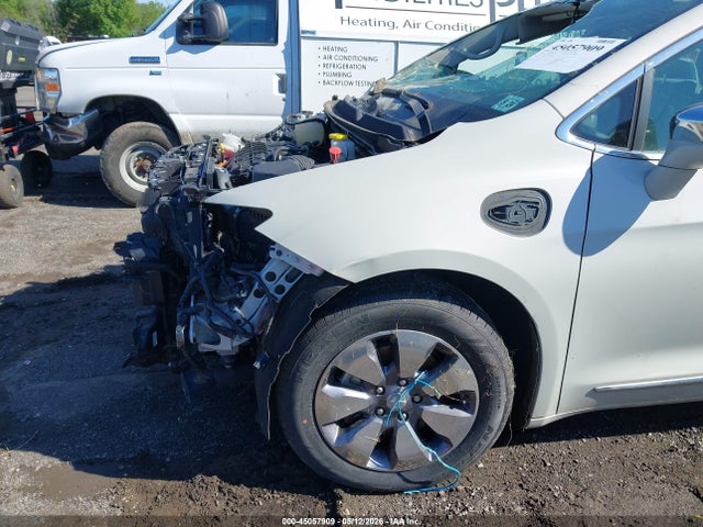 Aukcja sprzedaży 2019 Chrysler Pacifica Hybrid Limited, vin: 2C4RC1N7XKR590890, numer aukcji: 45057909