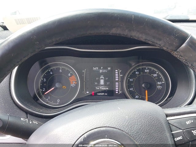 45057918 :رقم المزاد ، 1C4PJMLB2KD355389 vin ، 2019 Jeep Cherokee Latitude Plus 4x4 مزاد بيع