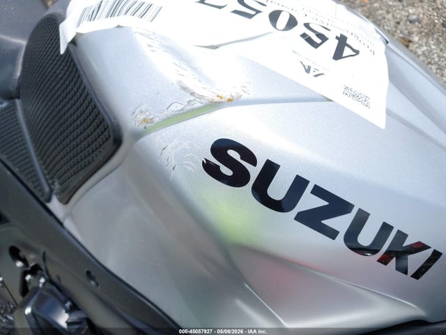 Suzuki GSX-R1000 2025 JS1DM11B6S7100443 Image 18