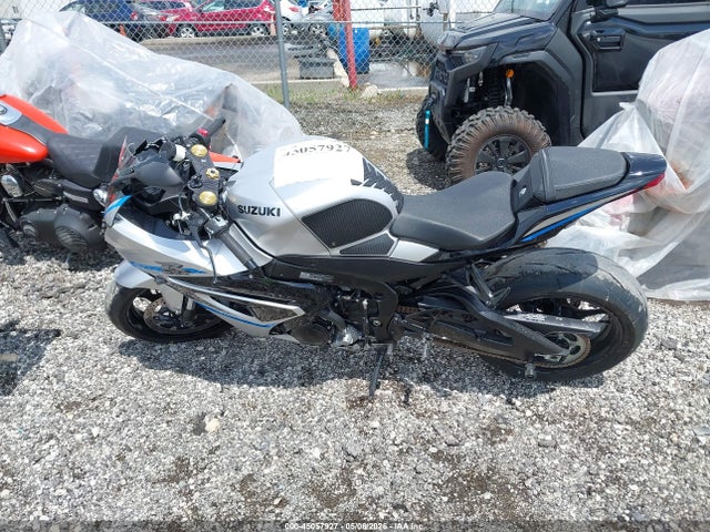 Suzuki GSX-R1000 2025 JS1DM11B6S7100443 Image 13