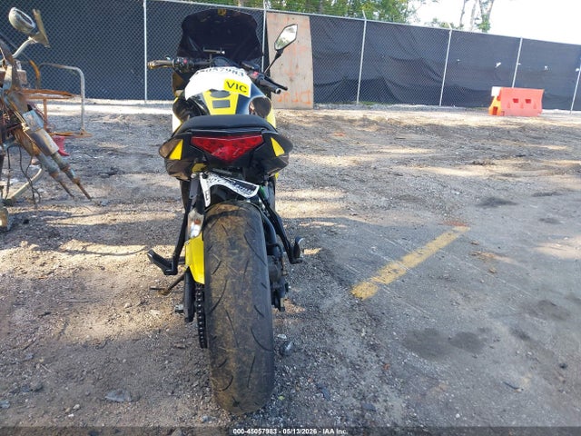 Kawasaki Ex650 E 2016 JKAEXEE10GDA21186 Image 6