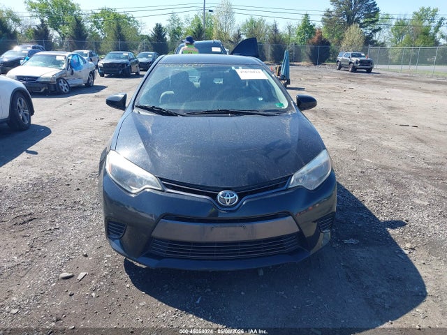 45058024 :رقم المزاد ، 2T1BURHE9FC338383 vin ، 2015 Toyota Corolla Le مزاد بيع