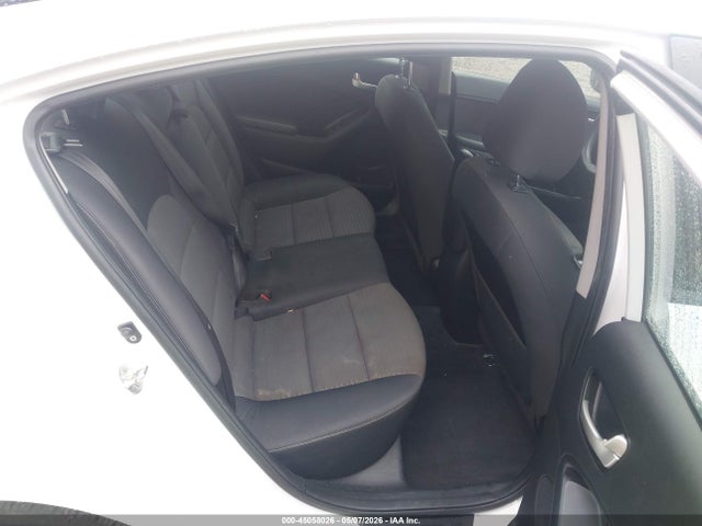 Продаж на аукціоні авто 2018 Kia Forte Lx, vin: 3KPFL4A75JE171095, номер лоту: 45058026