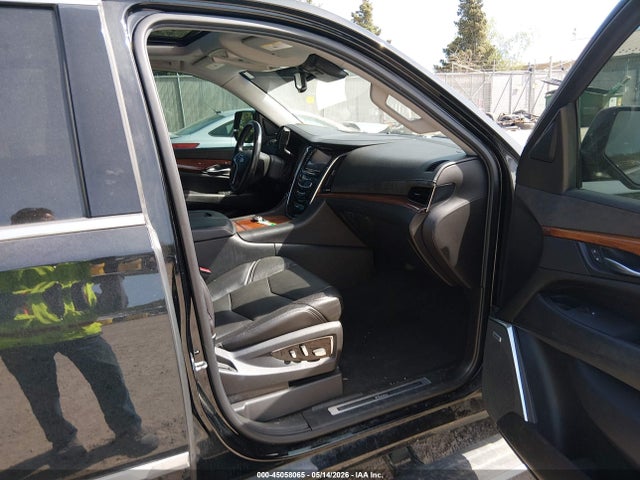 45058065 :رقم المزاد ، 1GYS4NKJ5FR697678 vin ، 2015 Cadillac Escalade Premium مزاد بيع
