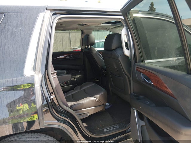 45058065 :رقم المزاد ، 1GYS4NKJ5FR697678 vin ، 2015 Cadillac Escalade Premium مزاد بيع