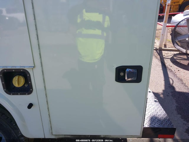 Ford F-350 Chassis Xl 2017 1FD8W3G6XHEE74075 Image 13