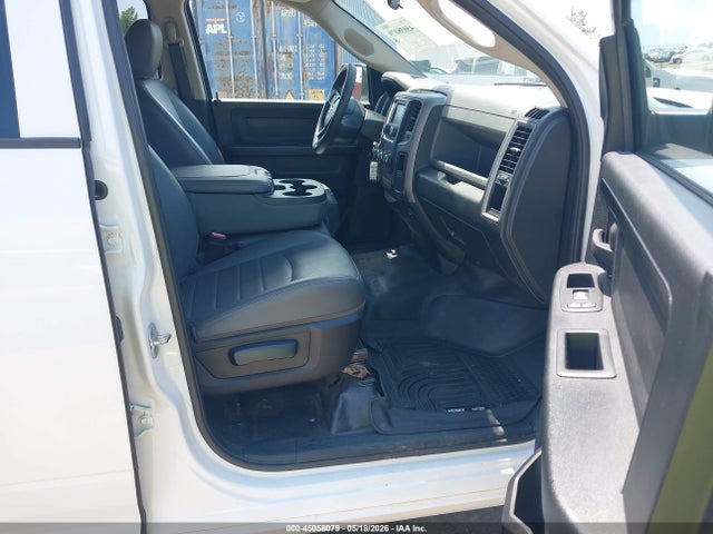 Продаж на аукціоні авто 2018 Ram 1500 Tradesman  4x4 6'4 Box, vin: 1C6RR7FG8JS289555, номер лоту: 45058079