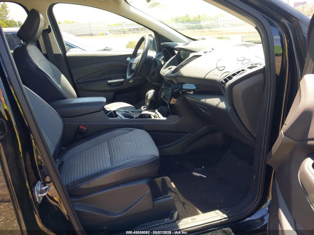 Продаж на аукціоні авто 2019 Ford Escape Se, vin: 1FMCU9GD7KUA73565, номер лоту: 45058092